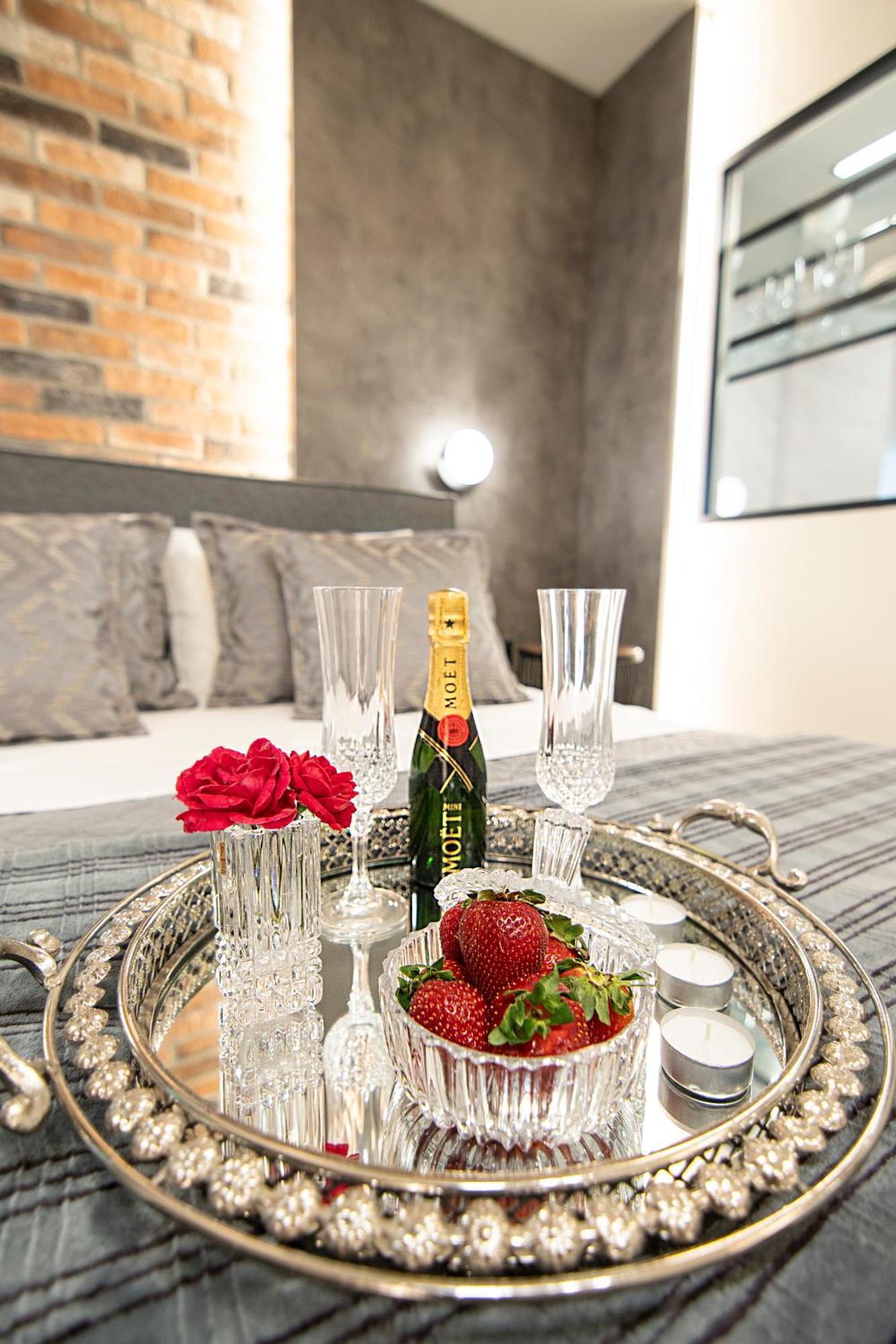 אלכסנדרופולי Almasi Luxury Suites Marquise מראה חיצוני תמונה